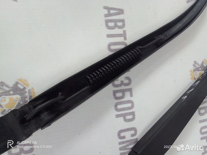 Поводок стеклоочистителя передний Mazda 6 GG (2002