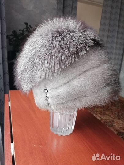 Женская шапка