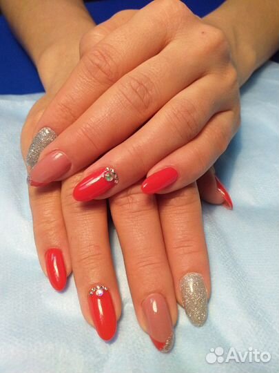 Наращивание ногтей, покрытие гель-лаком