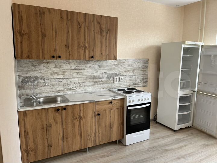 2-к. квартира, 63 м², 13/17 эт.