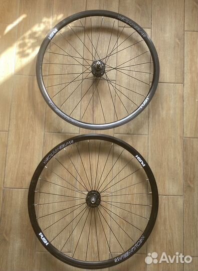 Трековые колеса aventon 28/700c fix
