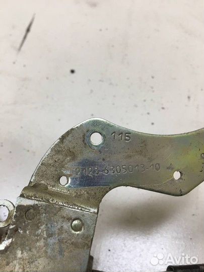 Замок двери багажника Chevrolet Niva