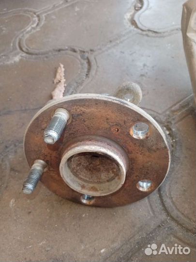 Ступицав датчиком авс Toyota Lexus