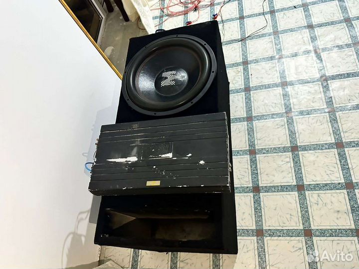 Сабвуфер с усилителем