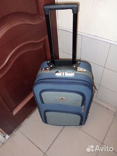 Чемодан на колесах