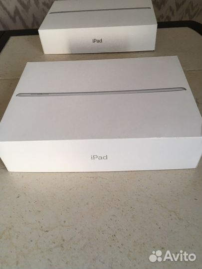 Коробки для Apple iPad 2018 9,7’’ и iPhone SE 2018