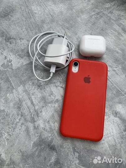 iPhone xr 64gb белый