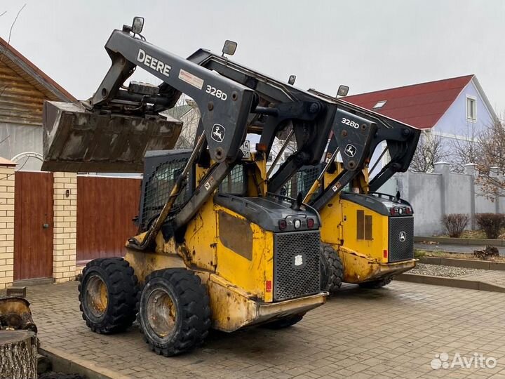 Мини-погрузчик John Deere 328D, 2012