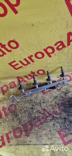 Топливная рампа в сборе с форсунками Bmw 3-Series