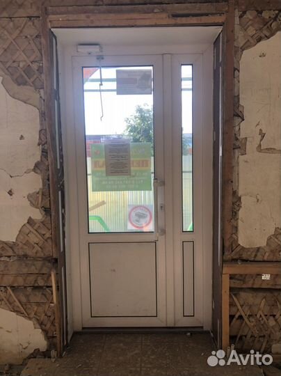 Дверь пластиковая входная