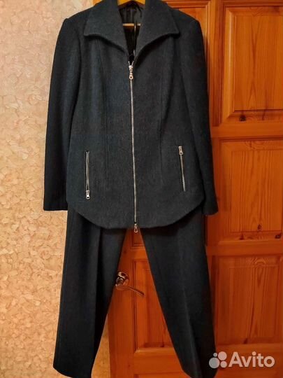 Костюм женский