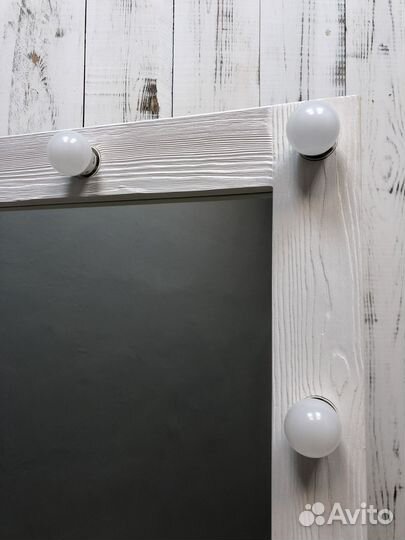 Зеркало с подсветкой в полный рост