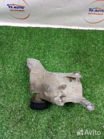 Кронштейн двигателя Dodge Caliber 1.8 EBA 2006