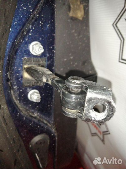 Ограничитель двери передний правый Ford Focus 3