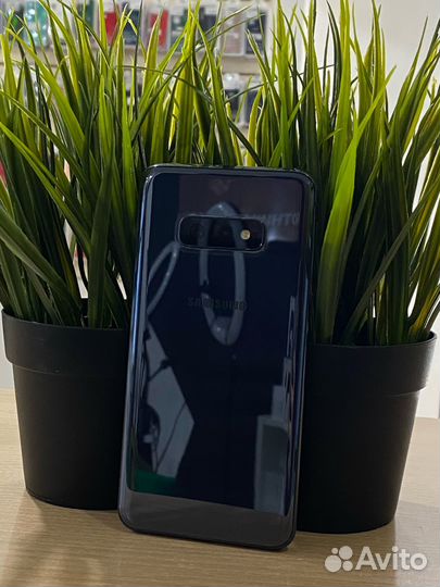 Samsung Galaxy S10e, 6/128 ГБ