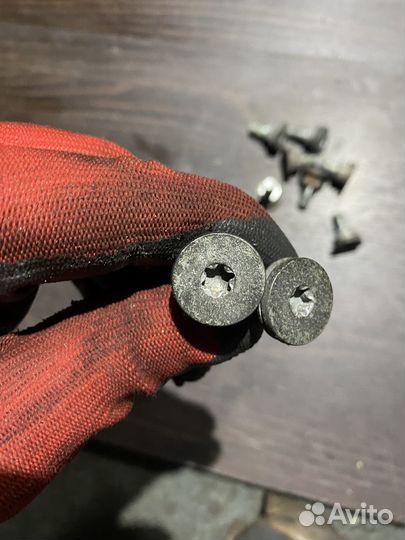 Болты тормозных дисков Harley-Davidson V-Rod 02-06