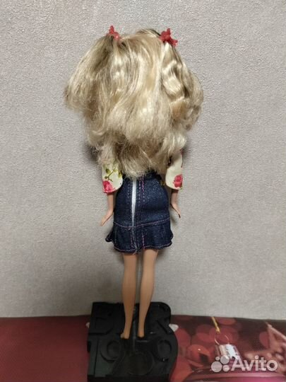 Барби (Fashion Fever Barbie Wave F H0890 2005)