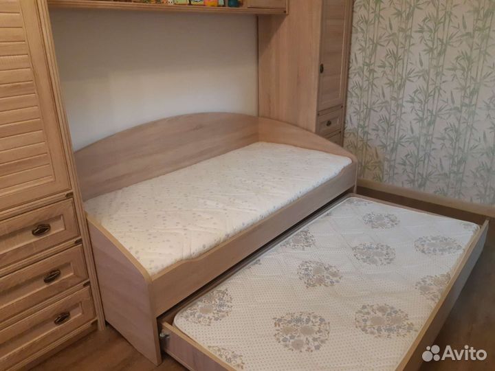 Кровать