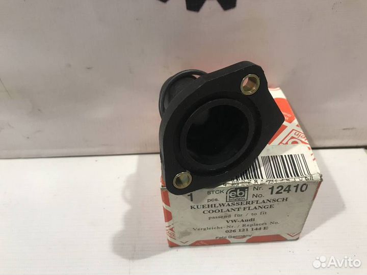 Фланец двигателя системы охлаждения VW Golf II/Je