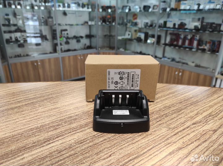 Зарядный стакан Yaesu SBH-28