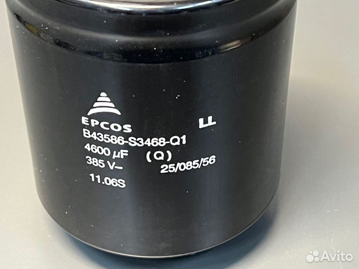 Epcos B43586-S3468-Q1 Конденсаторы, новые, 9 шт