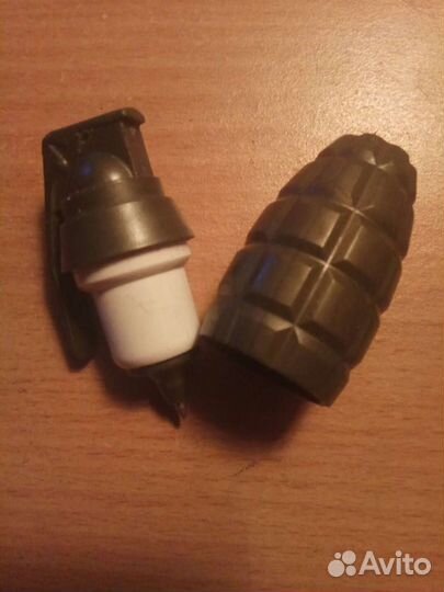 Циркули для черчения и шариковая ручка имитация гр