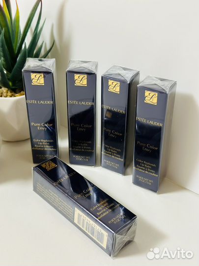 Estee lauder Бальзам для губ ухаживающий