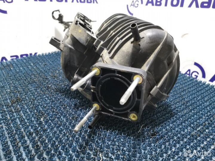 Коллектор впускной Toyota Ist