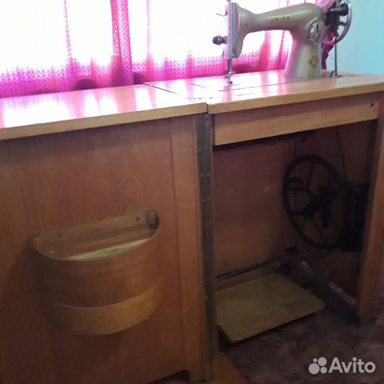 Швейная машина