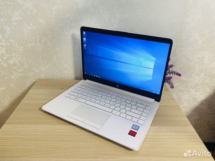 Свежий, мощный ноутбук (7 поколение/ssd)