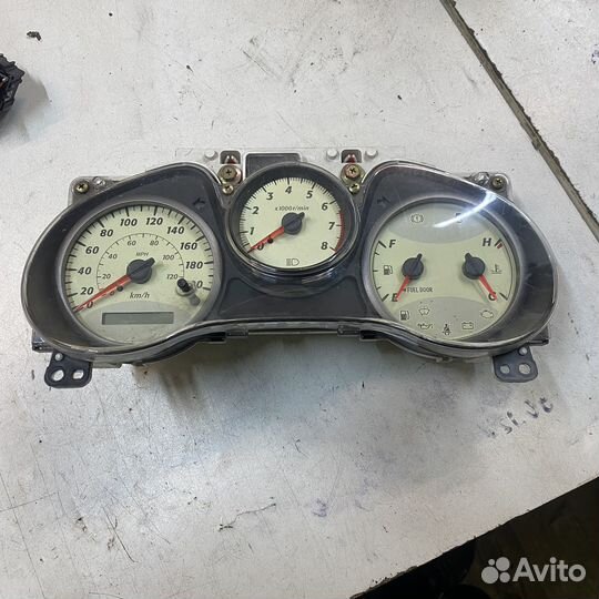 Панель приборов Toyota Rav4 2