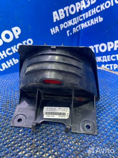 Стоп сигнал дополнительный. Renault Logan 1 седан