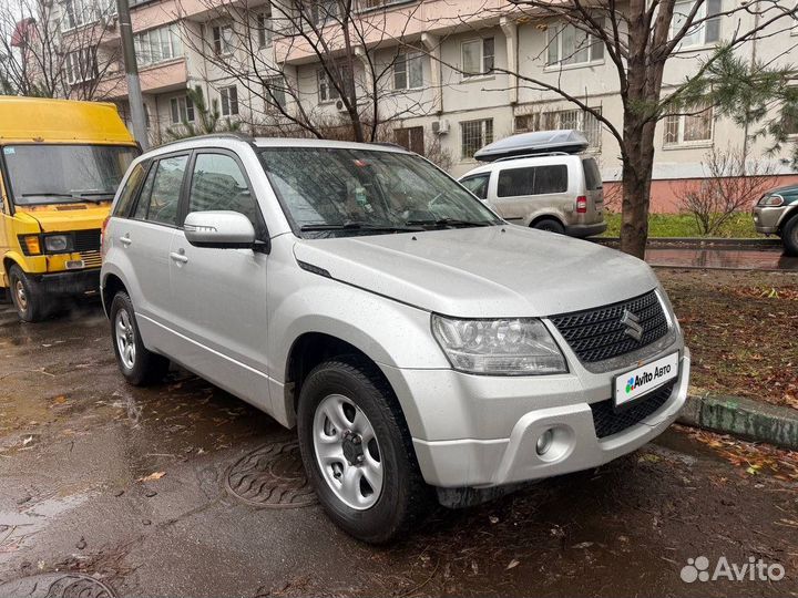 Suzuki Grand Vitara 2.0 AT, 2011, 210 000 км