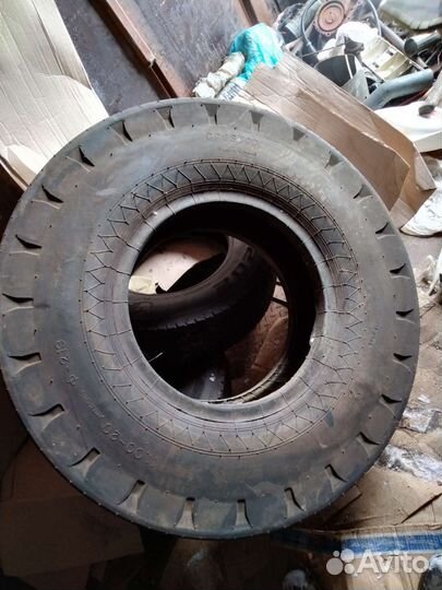 Шина на каток Ф-213,11.00-20