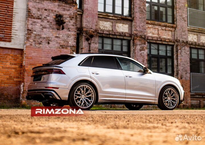 Кованые диски R23 на Audi SQ8