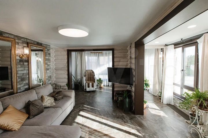 Коттедж 180 м² на участке 12,2 сот.