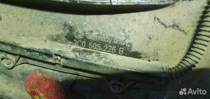 Рычаг задний продольный правый Volkswagen Tiguan