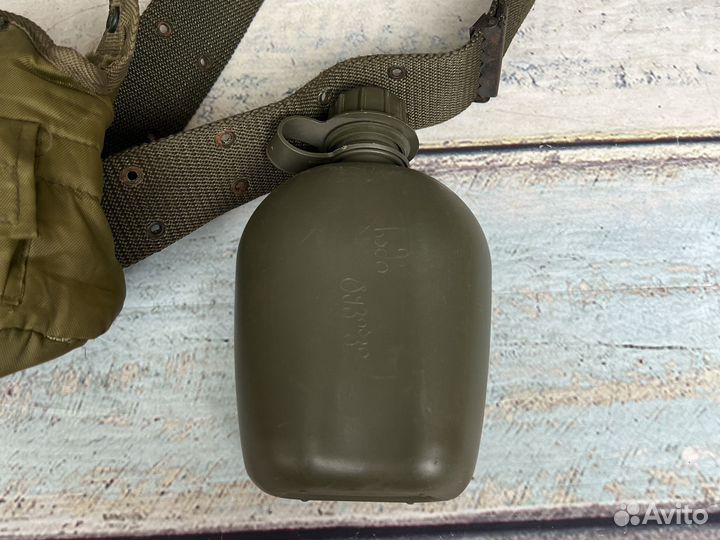 Фляжка в чехле с ремнем