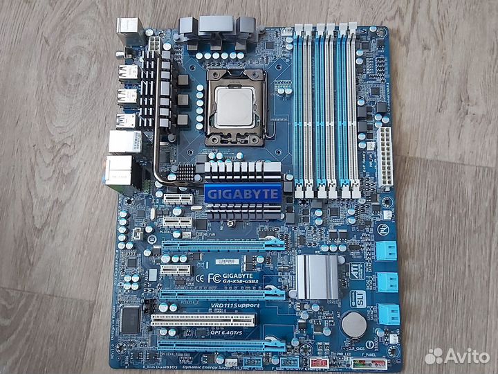 Материнская плата с процессором