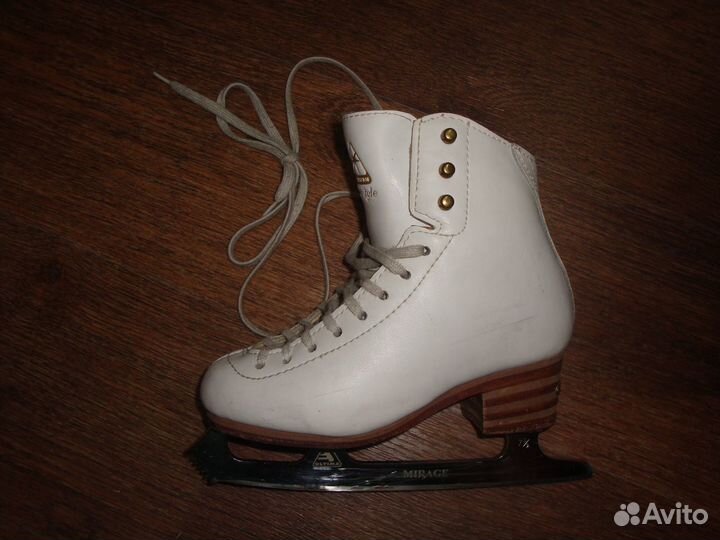 Коньки фигурные
