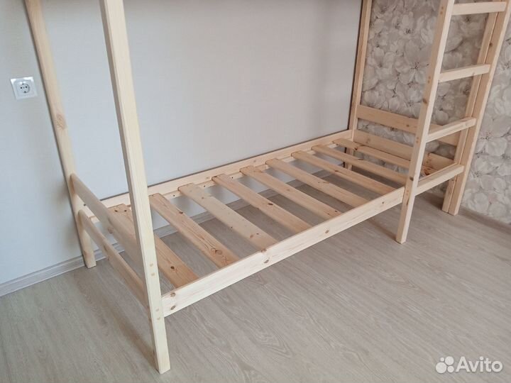 Кровать двухъярусная детская 