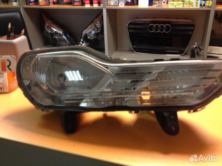 Противотуманка левая на Ford Kuga