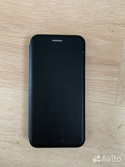 Чехлы на телефоны