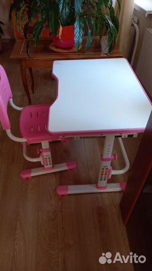 Продам растущий стул и парту бу
