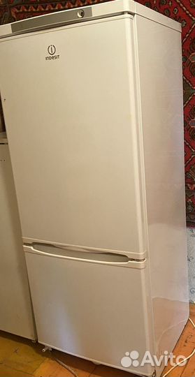 Холодильник Indesit /160 см/доставка
