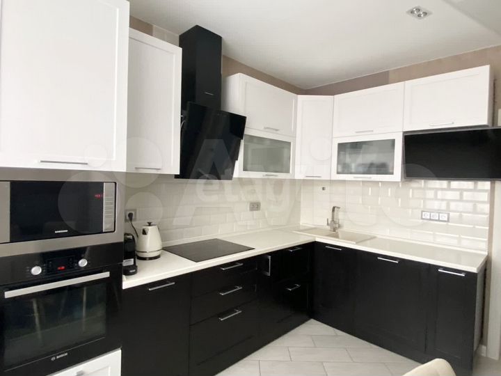 2-к. квартира, 64,7 м², 11/17 эт.