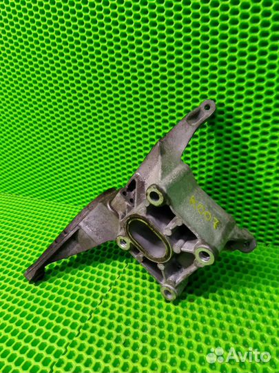 Кронштейн Volkswagen Touareg NF 7P5 crca 2013