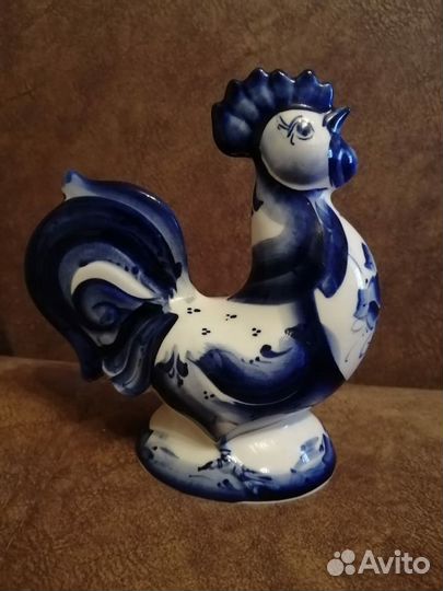 Статуэтка фарфоровая 