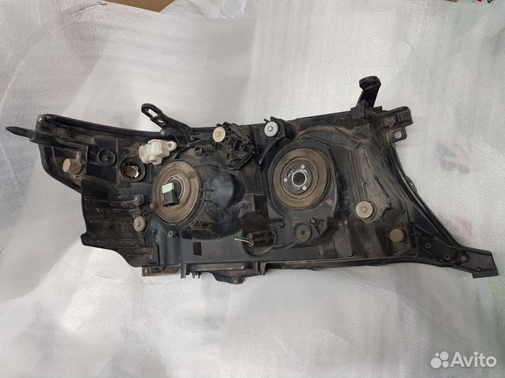 Toyota land cruiser 200 фара левая