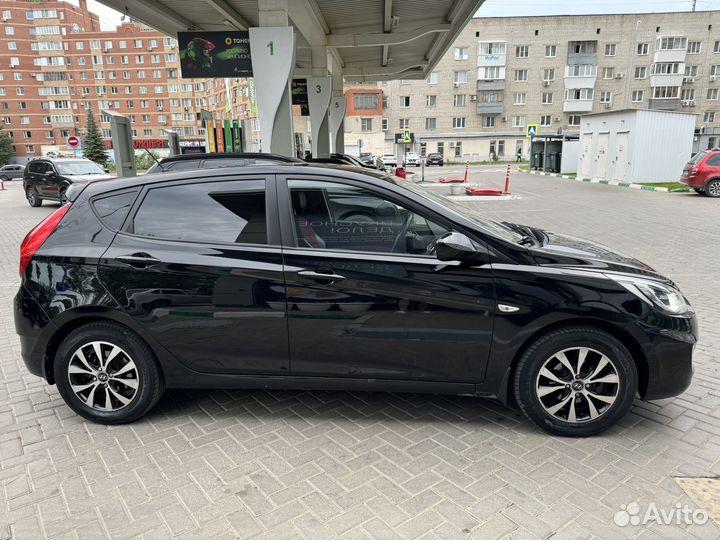 Hyundai Solaris 1.4 AT, 2011, 89 700 км